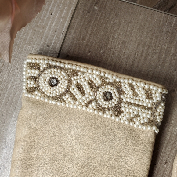 Vintage Beaded Leather Gloves Women's Size Medium Beige Cream - Picture 13 of 15